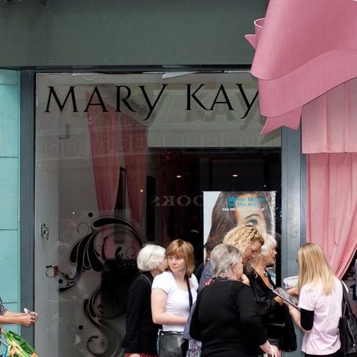 Employers: Treat Every Employee Like a Mary Kay Rep